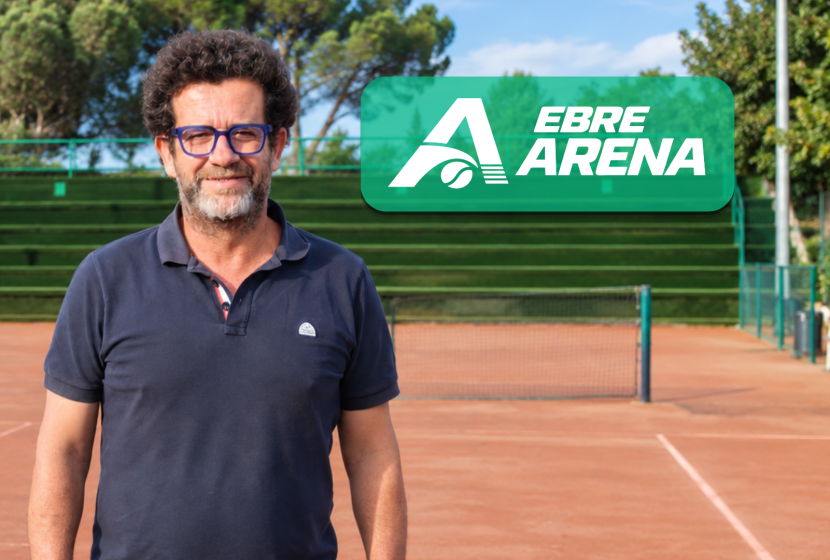 Jordi Zaragoza, CEO d'Ebre Arena, a les pistes de tennis del Club de Tennis i Pàdel Tortosa.